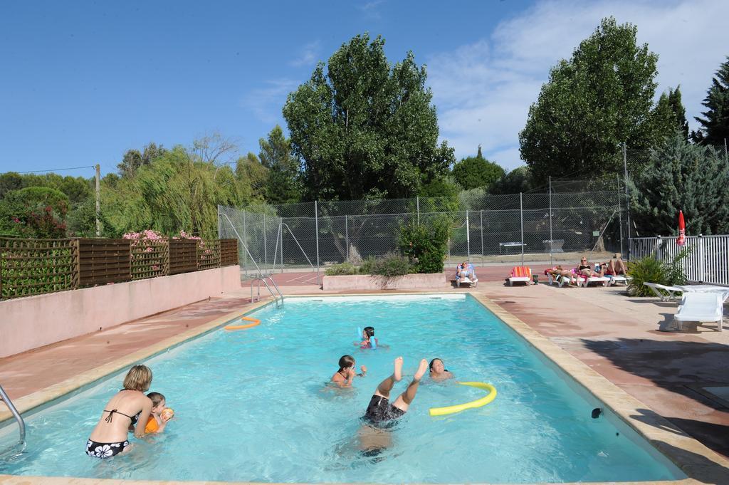 Camping L'olivier * Junas